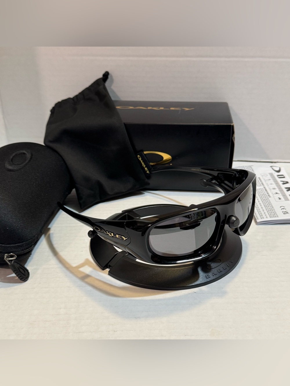 NEW Oakley BELLEVILLE Polished Black PRIZM Black Lens Sunglass NEW W/BOX 9491-01